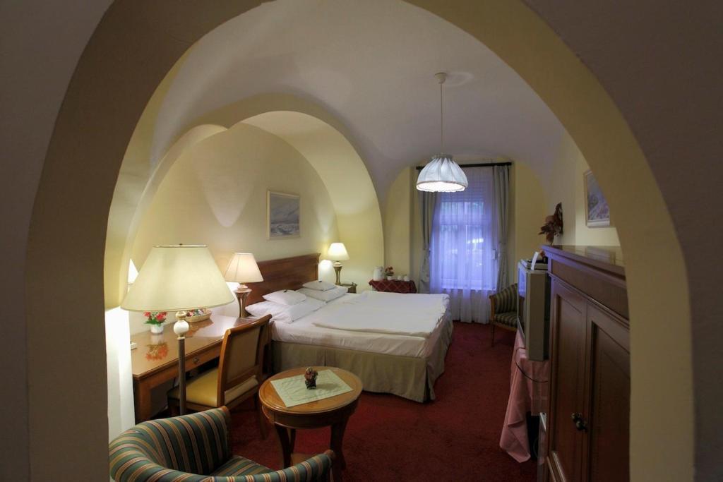 Hotel Romantik Eger Szoba fotó